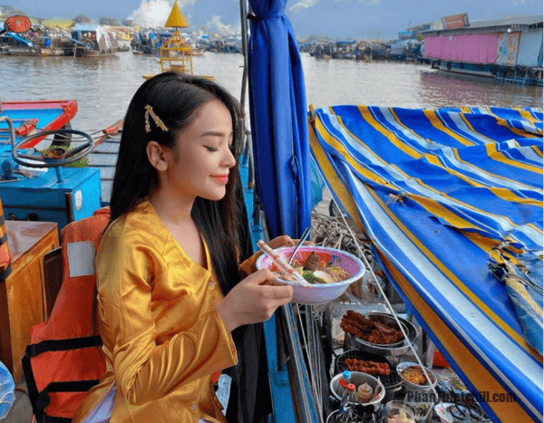 Tuyet Mai Dinh Thi