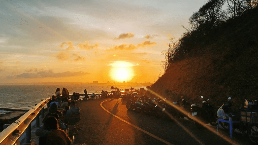 hoàng hôn Núi Cố