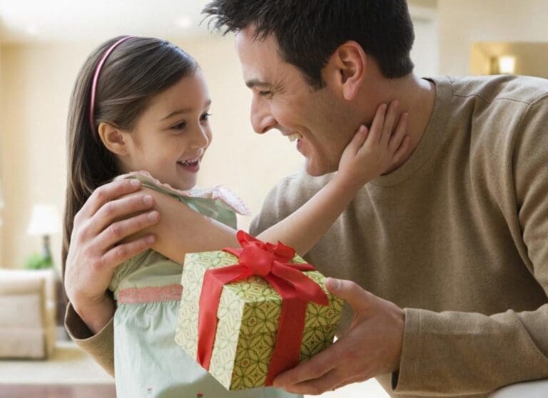 Tặng quà Tết cho bé phù hợp với độ tuổi, sở thích